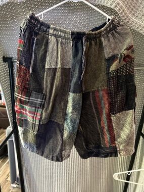 Men's Multicolor Patchwork Cargo Shorts - Elastic Waist